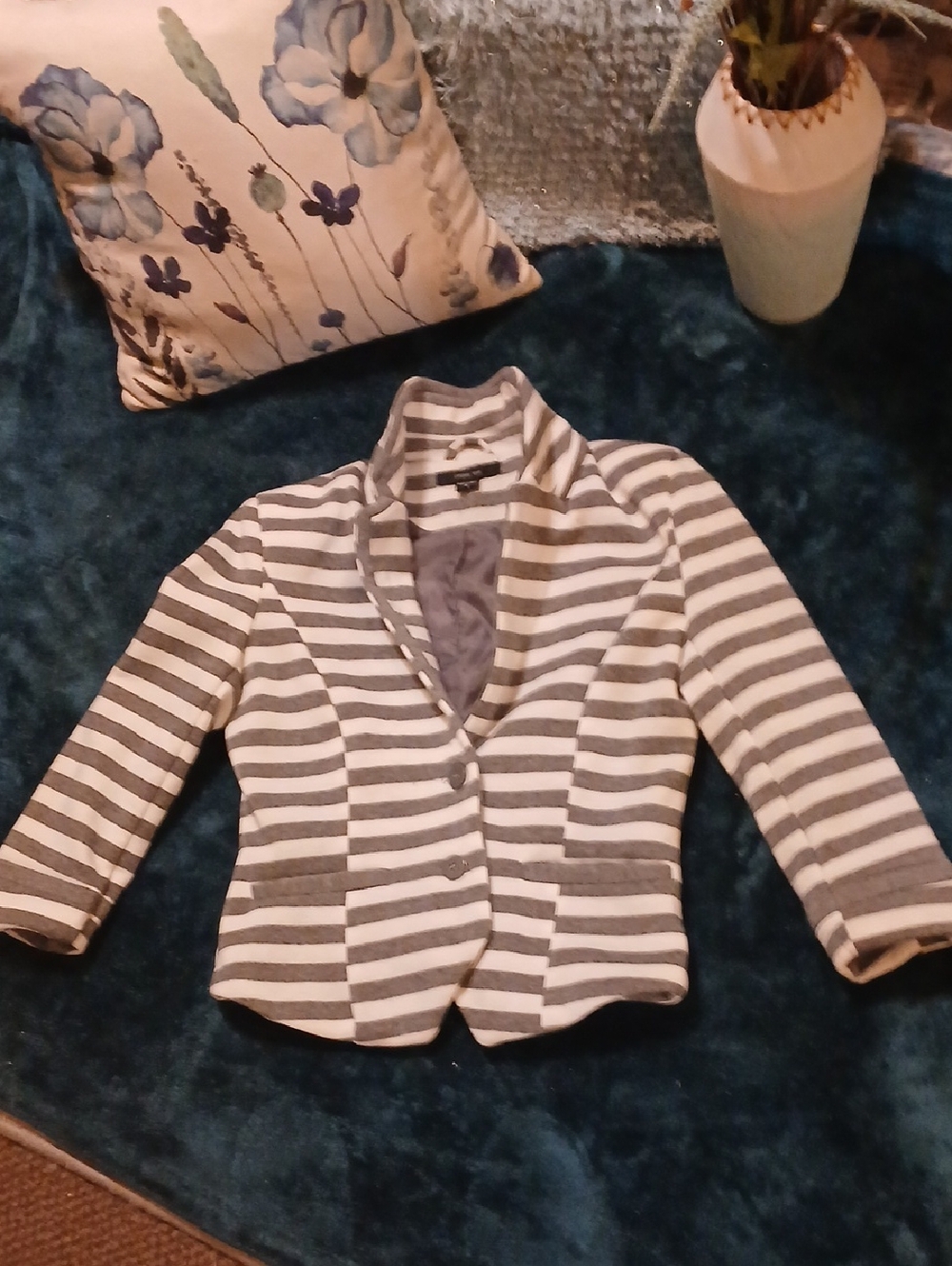 Striped Knit Blazer Jacket - Gray & White